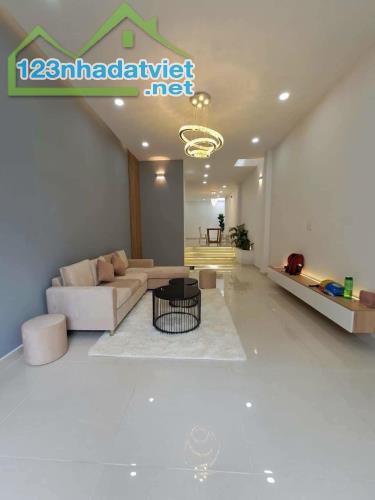 Bán nhà 2 tầng, Trường Thọ Thủ Đức, dt 62,5m2 giá 6,3 tỷ - 4