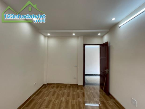 Bán nhà 4T hai mặt thoáng, sát khu đô thị Vân Canh HUD, ô tô đậu cửa. 40m2 giá 4,3ty - 1