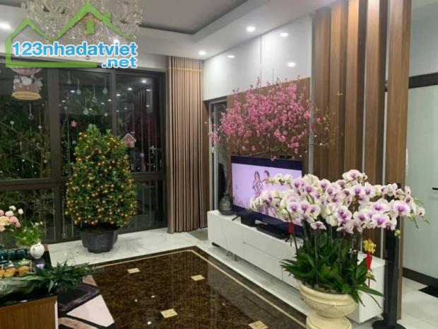 Nhà Đẹp phố Cổ Linh, Thiết Kế Hiện Đại, Diện tích 100m2, Mặt tiền 7m. Vị trí Đỉnh. - 4