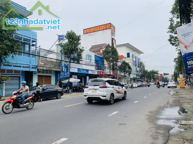 Bán Nhà Mặt Tiền Phạm Văn Thuận Gần CoopMart , Biên Hòa , Đồng Nai DTSD 200m2 Gía 14 Tỷ