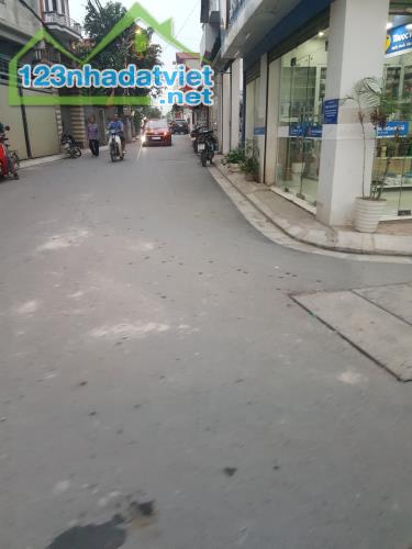 PHÂN LÔ - 7 CHỖ VÀO NHÀ - NGÕ THÔNG - DIỆN TÍCH MƠ ƯỚC 94m mt5,7m nhỉnh 35tỷ