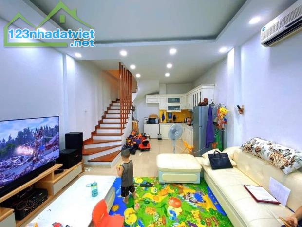 5.x TỶ, NGÕ 79 CẦU GIẤY, DÂN XÂY,  NGÕ NÔNG RỘNG, NHÀ ĐẸP, 35m, 5T, MT 4m, (Ảnh thật 100%) - 1