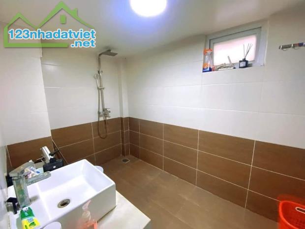 5.x TỶ, NGÕ 79 CẦU GIẤY, DÂN XÂY,  NGÕ NÔNG RỘNG, NHÀ ĐẸP, 35m, 5T, MT 4m, (Ảnh thật 100%)