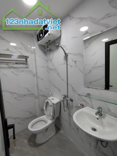 Siêu phẩm nhà xây mới phố cổ Hà Đông- Hà Nội(35m2*5T) giá 4x tỷ, lô góc. LH 0943075959