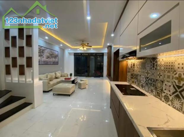 Bán nhà Siêu Đẹp ở Đại Mỗ, xây 5 Tầng, 4 phòng, có nội thất giá 4.7 tỷ - 4