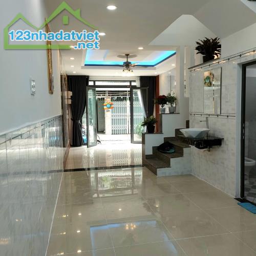 Chuyển công tác tỉnh, bán nhanh nhà Quận 10, 42m2, nhà đẹp, chỉ 4 tỷ 200 - 3