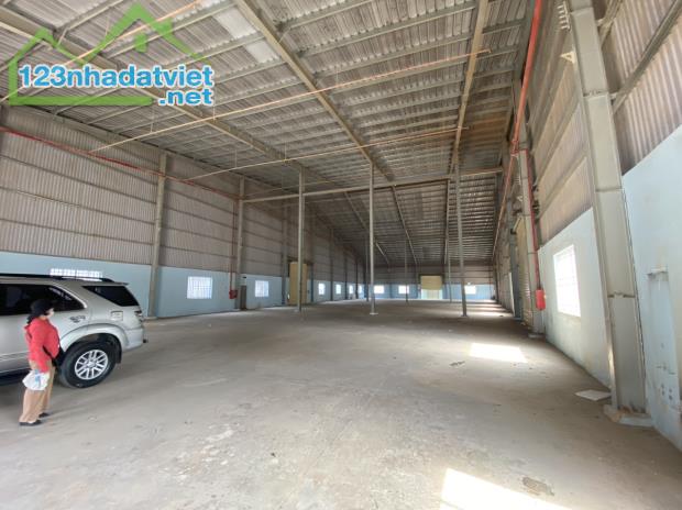 Cho thuê 2.500 m2 xưởng Tân Uyên PCCC Tự động gia 85 tr / tháng - 3