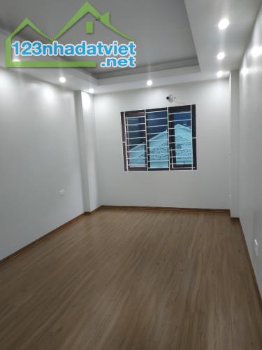 án nhà ngay gần Sân Bóng Hà Trì, ngã 5 Hà Trì, cuối đường Bà Triệu,nhà mới đẹp.0943075959 - 1