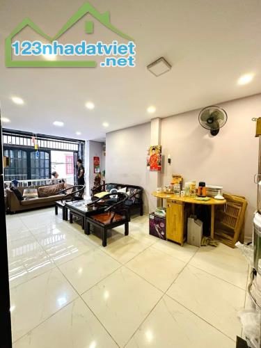 Nhà HXH Tô Hiến Thành, Quận 10, 98m2, ngang rộng, chỉ 10 tỷ 700 - 2
