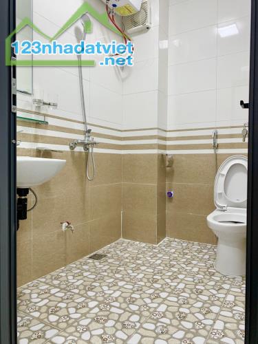 Hiếm Đường Bạch Đằng - Quận Hai Bà Trưng 46m2 6 Tầng Mặt Tiền 3.8m Nhỉnh 7 Tỷ