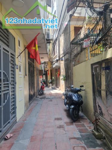Bán nhà  Bùi Xương Trạch, Quận Thanh Xuân: Dt: 34m, 4 tầng. Giá: 6 tỷ 5 - 1