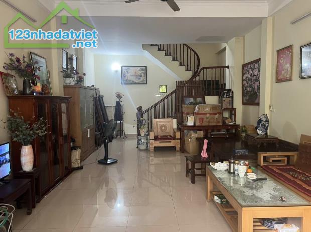 Bán Nhà Dọc Bún Vạn Phúc 50m 4 t mt5m vỉa hè, 3 ô tô đỗ trước nhà, vào nhà 13.5 tỷ - 3