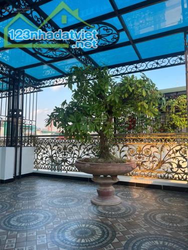 Chính chủ cần bán nhà phố Ngọc Lâm 70m2 - 6 tầng Thang máy - Gara 2 ô tô - full nội thất