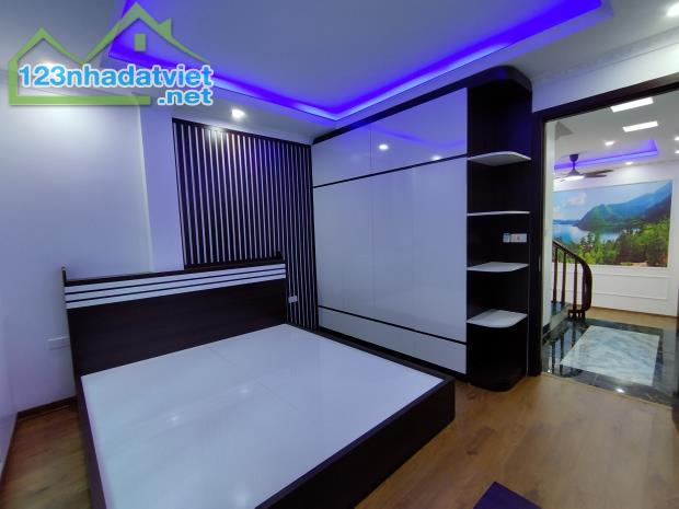 Bán nhà Chiến Thắng- La Khê- Hà Đông- 5Tầng-gía 6.5 tỷ- Lh 0943-075-959