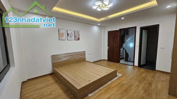 RẤT RẺ RẤT HIẾM! NHÀ 5 TẦNG MỚI COONG - LÔ GÓC - GẦN PHỐ - FULL NỘI THẤT - 3