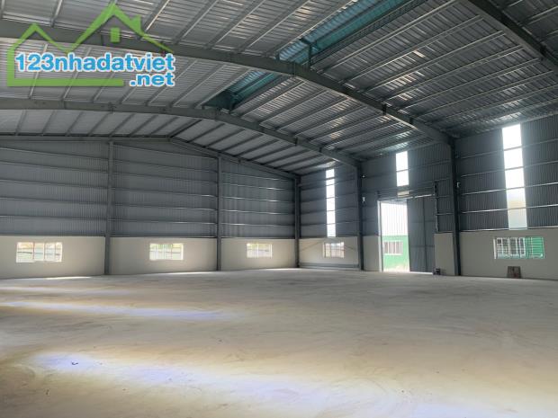 Cho thuê thuê kho xưởng 700m2 1300m² mặt đường Đại Lộ Thăng Long.