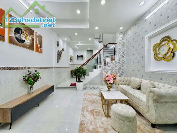 Siêu giảm giá nhà 2 lầu hẻm 3 gác đường thống nhất p16 gò vấp tphcm