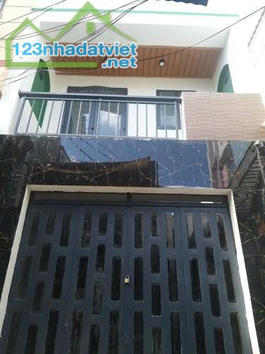 Bán nhà Q.Bình Tân, P.Bình Hưng Hòa B hẻm 38/ giá 1 tỷ 750tr/30m2 sổ riêng 1 lầu - 4