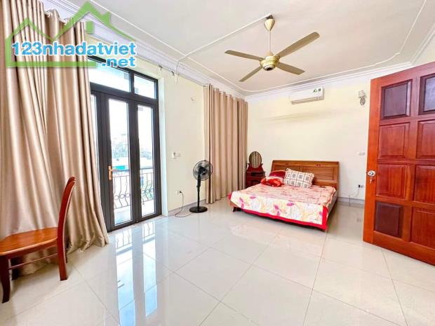 Bán nhà Khương Hạ, ô tô tránh, gần phố, kinh doanh, 82m2, mt 7m, thang máy, chỉ hơn 19 tỷ.