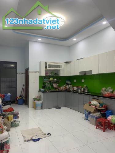 Hương Lộ 2 Bình Trị Đông Bình Tân 92m2 3 tầng 4PN 5WC giá ngộp 5,7 tỷ - 4