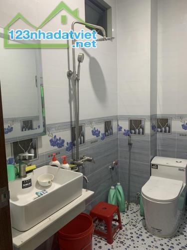 Hương Lộ 2 Bình Trị Đông Bình Tân 92m2 3 tầng 4PN 5WC giá ngộp 5,7 tỷ - 1