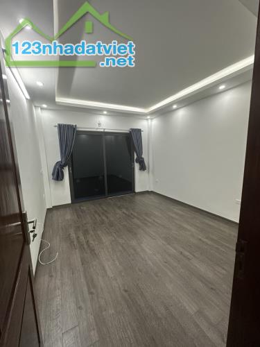 Bán nhà cạnh Vinhomes - Tây Mỗ - Nam Từ Liêm 39m2*4T. Ngõ thông, hè thoáng, Ôtô đỗ cửa - 5