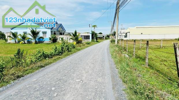 bán đất 5x40m xã Hòa Khánh Nam, Đức Hòa, Long An giá 1.5 tỷ, sổ riêng, LH: 0786 7978 99