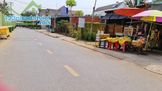 bán đất 5x40m xã Hòa Khánh Nam, Đức Hòa, Long An giá 1.5 tỷ, sổ riêng, LH: 0786 7978 99 - 5
