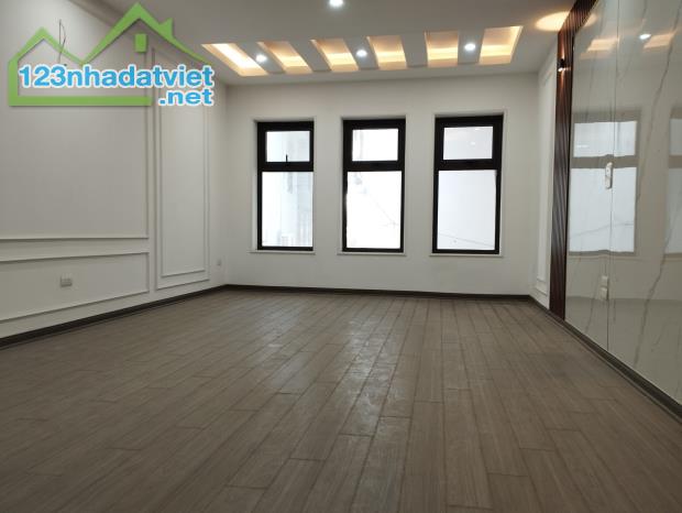 Nhà Đẹp Minh Khai - Hai Bà Trưng 40m2 7 Tầng Mặt Tiền 4m Nhỉnh 7 Tỷ - 2