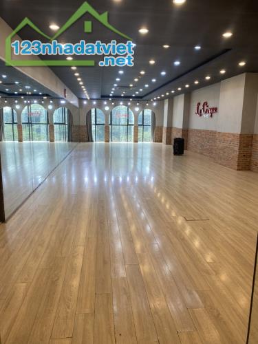 Chính chủ cho thuê văn phòng tiêu chuẩn DT 80m2 và 120m2giá rẻ quận Hai Bà Trưng, Hà Nội - 2