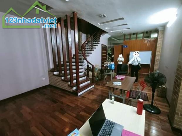 BÁN NHÀ PHỐ NGUYỄN XIỂN, THANH XUÂN 61 M2, 5 TẦNG, MT 4.8M, VỈA HÈ, Ô TÔ TRÁNH - KD - 2