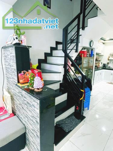 Kẹt tiền bán gấp đường số 2, Bình An, quận 2. Giá 2,29 tỷ/48m2, HXH rộng. - 1
