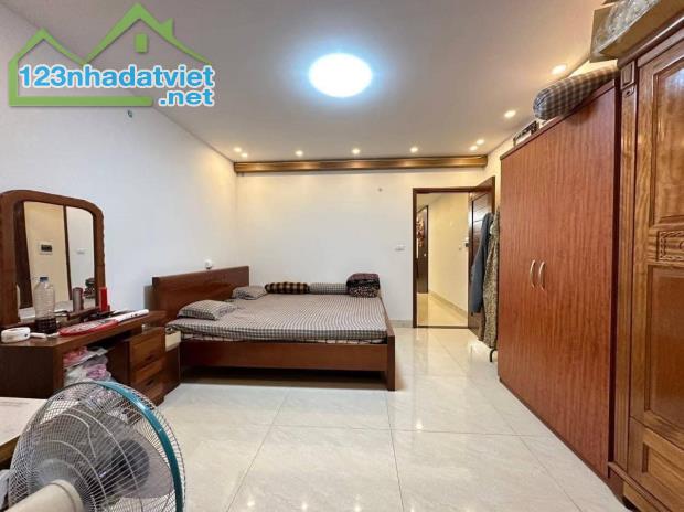 Bán nhà Phùng Khoang - Nam Từ Liêm, vỉa hè, ô tô tránh, ngõ thông 50m2, 5T, Mt 4.6m, 8 tỷ. - 2