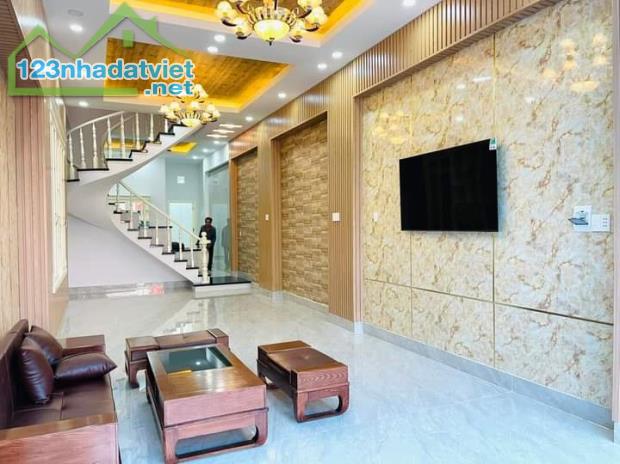 SIÊU PHẨM NHÀ HẺM ÔTÔ 6m 65m²-2tỷ9(TL) Nguyễn Thị Thập P. Tân Phú Quận 7 - Đã có sổ - 4