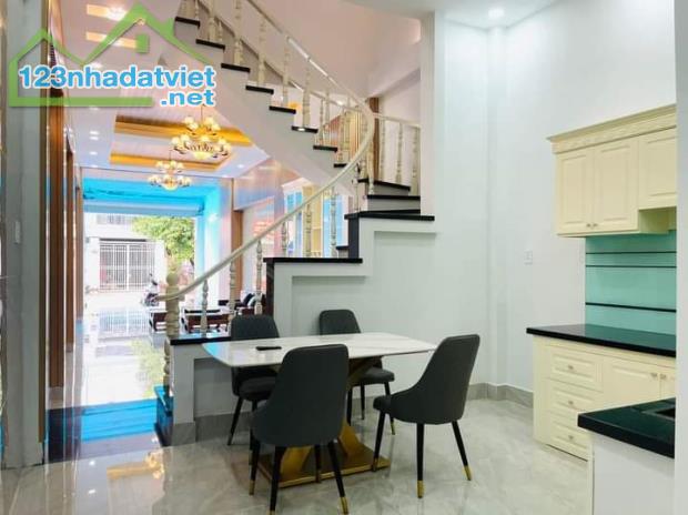 SIÊU PHẨM NHÀ HẺM ÔTÔ 6m 65m²-2tỷ9(TL) Nguyễn Thị Thập P. Tân Phú Quận 7 - Đã có sổ - 3