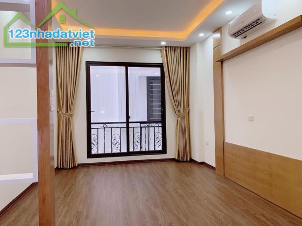 Nhỉnh 4Tỷ Một Chút Sở Hữu Ngay Căn Nhà Cạnh Ngã Tư Canh 33m2 Ô Tô Đỗ Cạnh Nhà. - 1