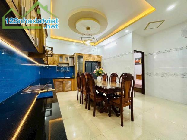 Bán nhà hẻm 5m Nguyễn Duy Cung 98m2 – Giá 8,28 Tỷ