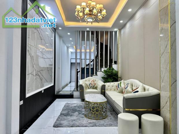 Phân lô VIP Quân Đội. Phố Hoàng Văn Thái, Thanh Xuân. DT: 42m.Giá: 8 tỷ,Nhà mới