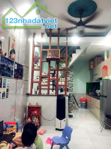 DT 3.2 x 8.3 - NHÀ 2 TẦNG HẺM 3 GÁC - ĐƯỜNG QUANG TRUNG P8 GÒ VẤP - 1