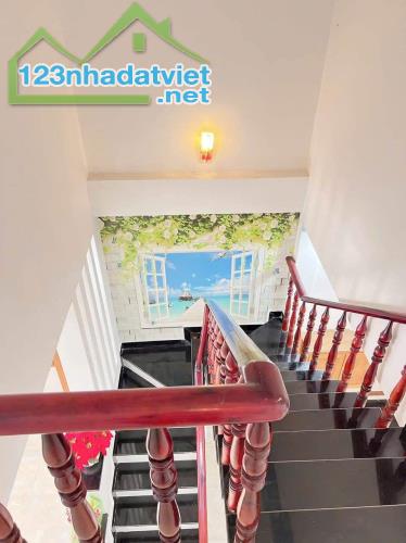 BÁN LỖ BÁN GẤP NHÀ HẺM ÔTÔ 6m 63m²-2tỷ450 Đ Hà Huy Giáp P.Thạnh Lộc Q12