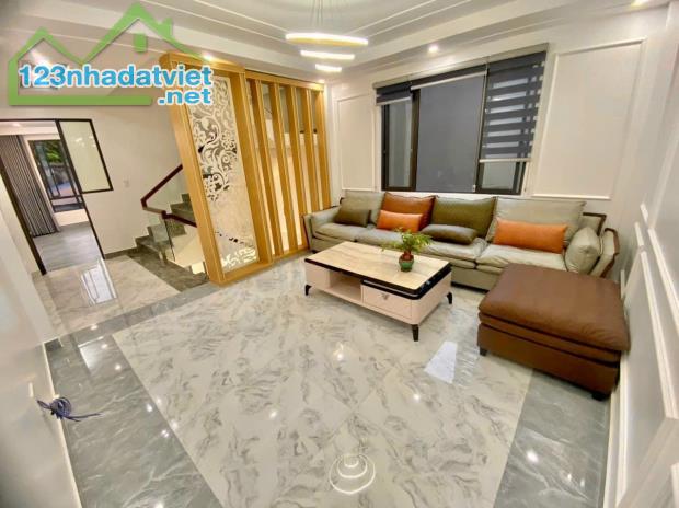 Giá Tốt. Bán Nhà Cổ Linh, Long Biên 40m2, 4T giá 4,25 tỷ - 1