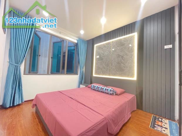 2,08 TỶ - 4 TẦNG - SỔ ĐỎ RIÊNG - Ô TÔ TẬN CỬA - CÁCH MẶT PHỐ 10M - TRUNG TÂM HAI BÀ TRƯNG
