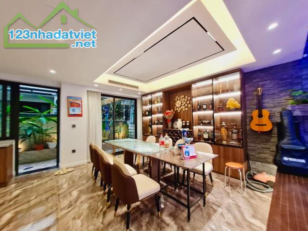Bán gấp Biệt thự Lô góc Làng Việt Kiều Châu Âu, Nguyễn Văn Lộc 16 tỷ - 2