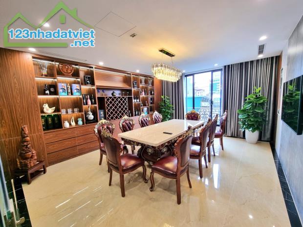 Bán nhà phố Nguyễn Văn Cừ, 6 Tầng, Thang máy, 3 Bước ra phố, Nhà Đẹp Long Lanh. - 3