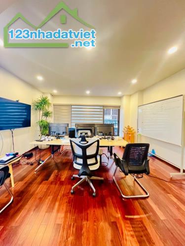 PHÂN LÔ QUÂN ĐỘI Ô TÔ TRÁNH, 7 CHỖ VÀO NHÀ, KINH DOANH, AN SINH ĐỈNH. - 2