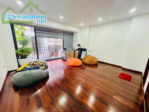 PHÂN LÔ QUÂN ĐỘI Ô TÔ TRÁNH, 7 CHỖ VÀO NHÀ, KINH DOANH, AN SINH ĐỈNH. - 1