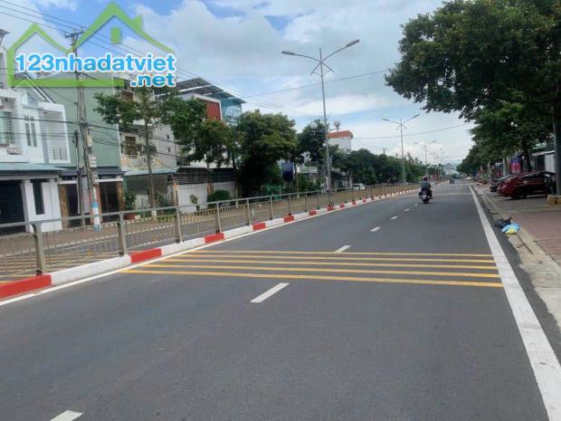 bán lô đất kon tum giá siêu rẻ 150m2 giá chỉ 3xxx sổ hồng thổ cư đường 6m - 2