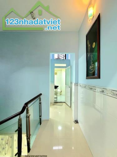 CHỦ GỬI CẦN BÁN GẤP NHÀ HẺM 5m 60m²-2tỷ250 Đ. Nguyễn Ảnh Thủ, P.Tân Chánh Hiệp, Quận 12 . - 1