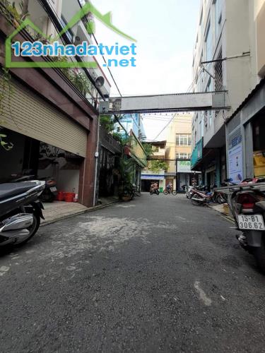 Giảm khủng 6.7 tỷ, nhà ngay chợ Phạm Văn Hai, Tân Bình, 132m2, ngang cực rộng, kinh doanh