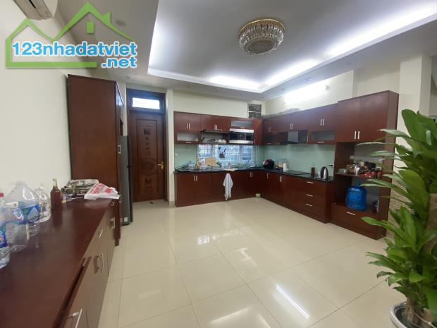 Cho thuê gấp Biệt thự Palm Garden Việt Hưng-Long Biên-160m*3 tầng-giá thuê 25 triệu/tháng - 3